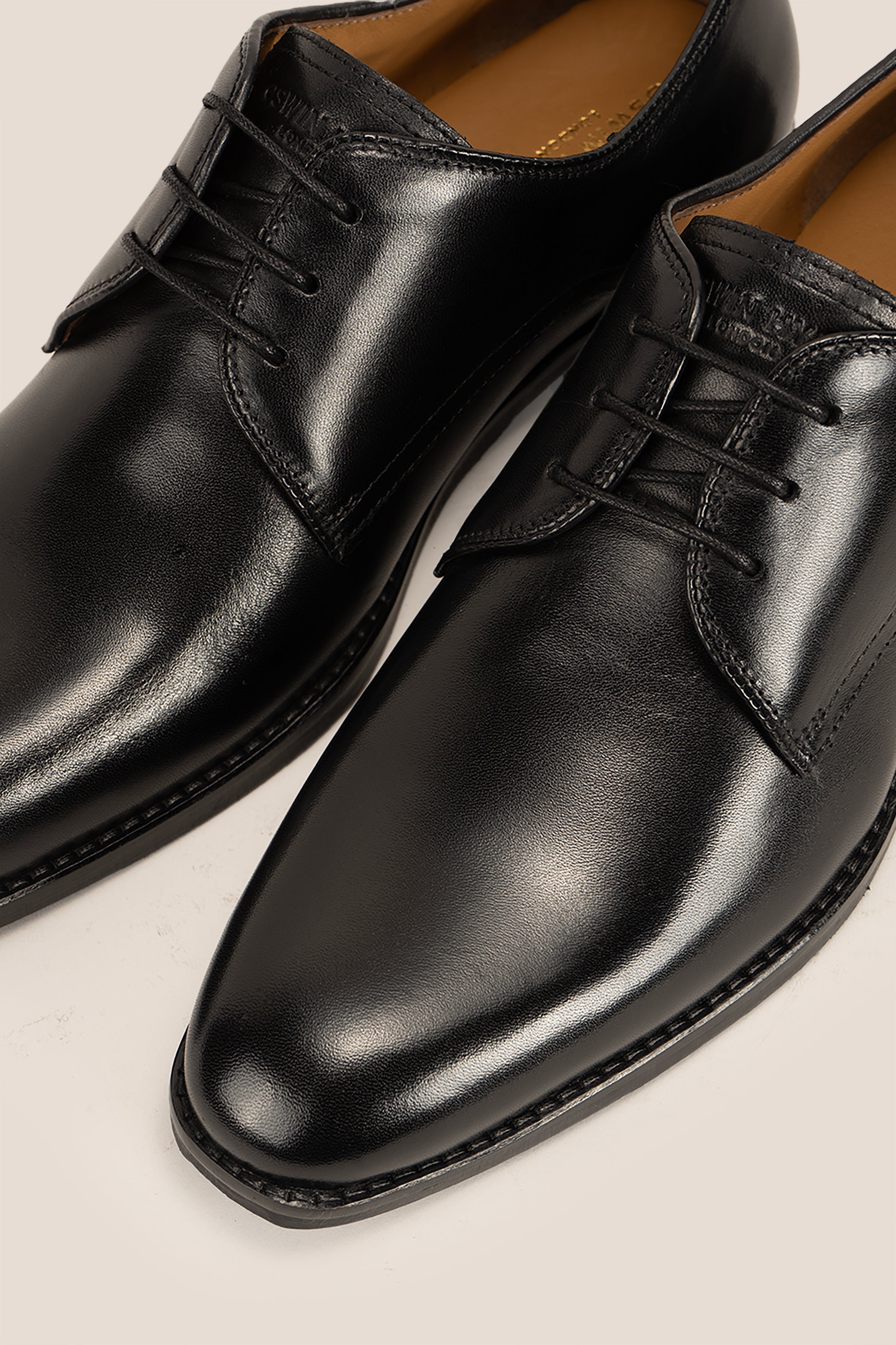 Edison Full Black