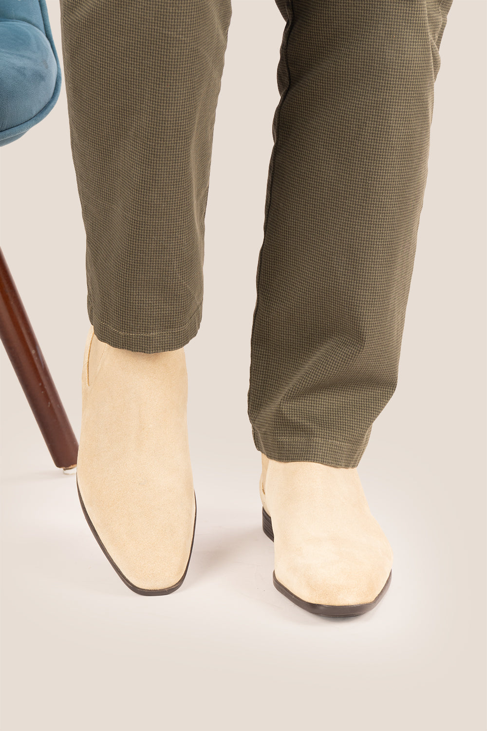 Darwin Sand Suede