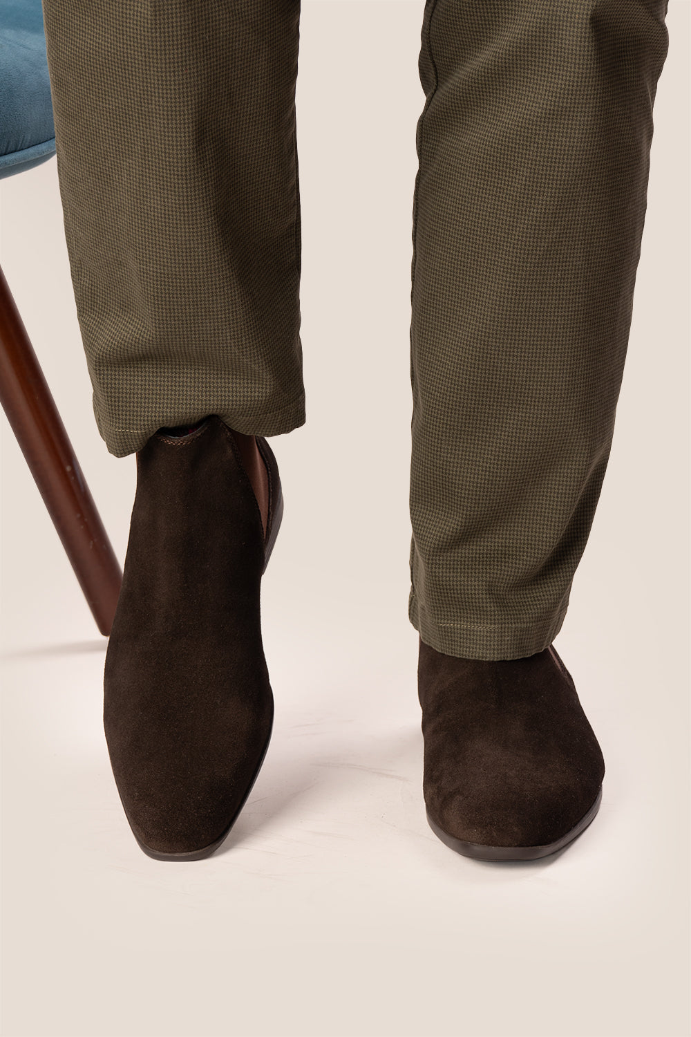 Darwin Brown Suede