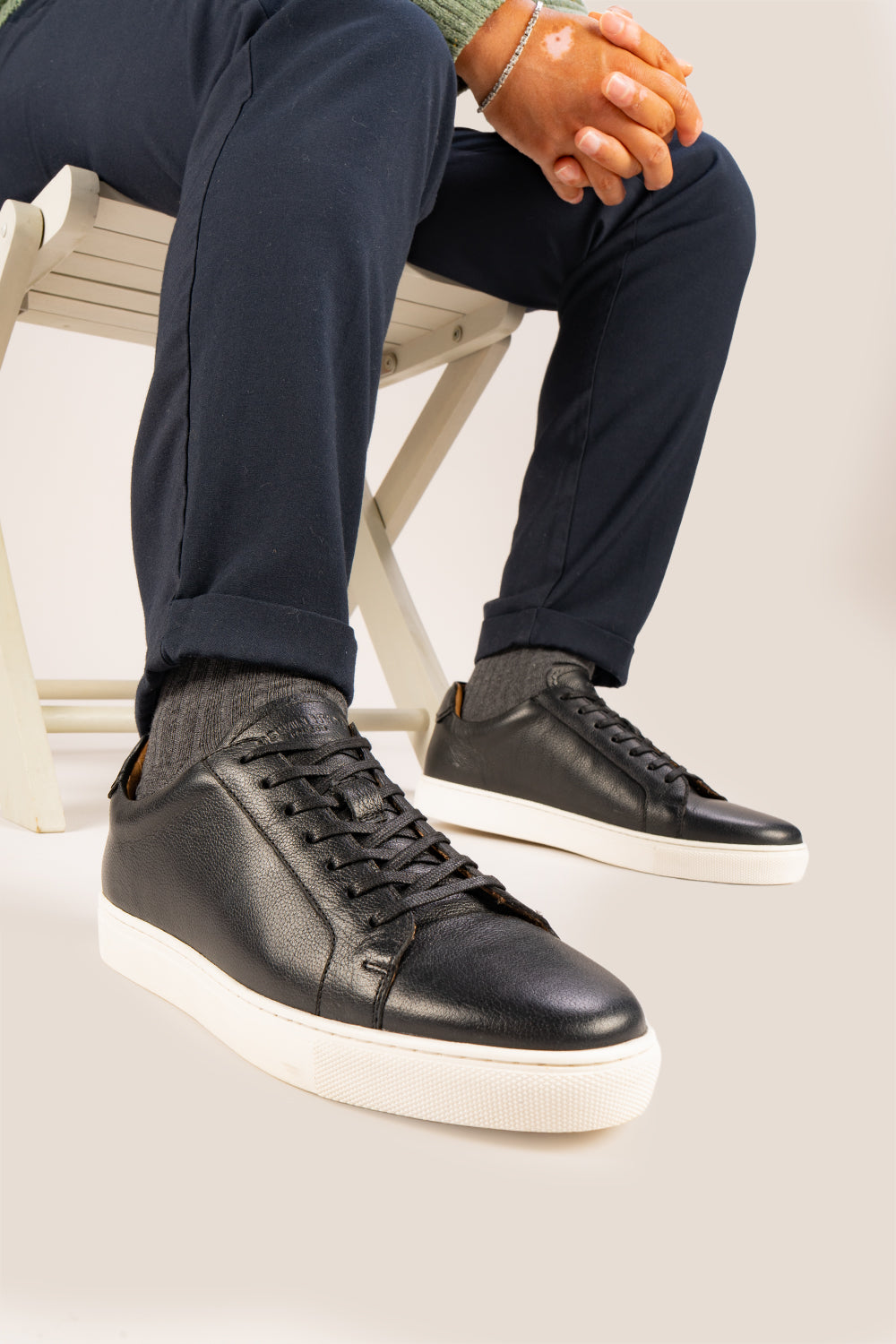 Harper Black Grain