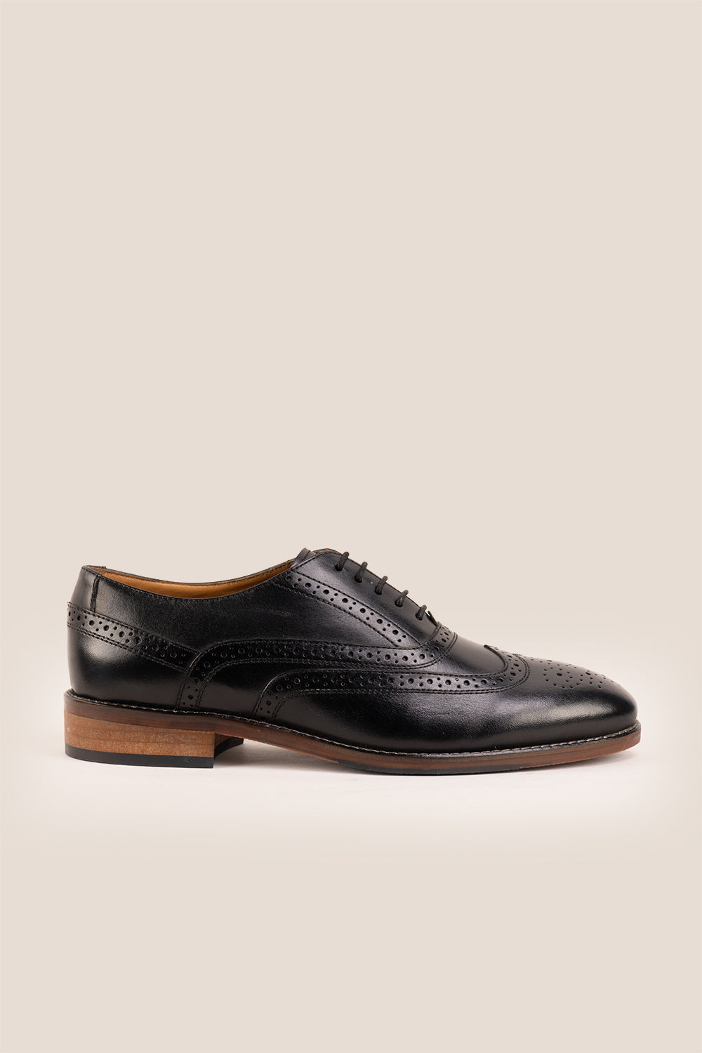 Winston Black Wide Fit