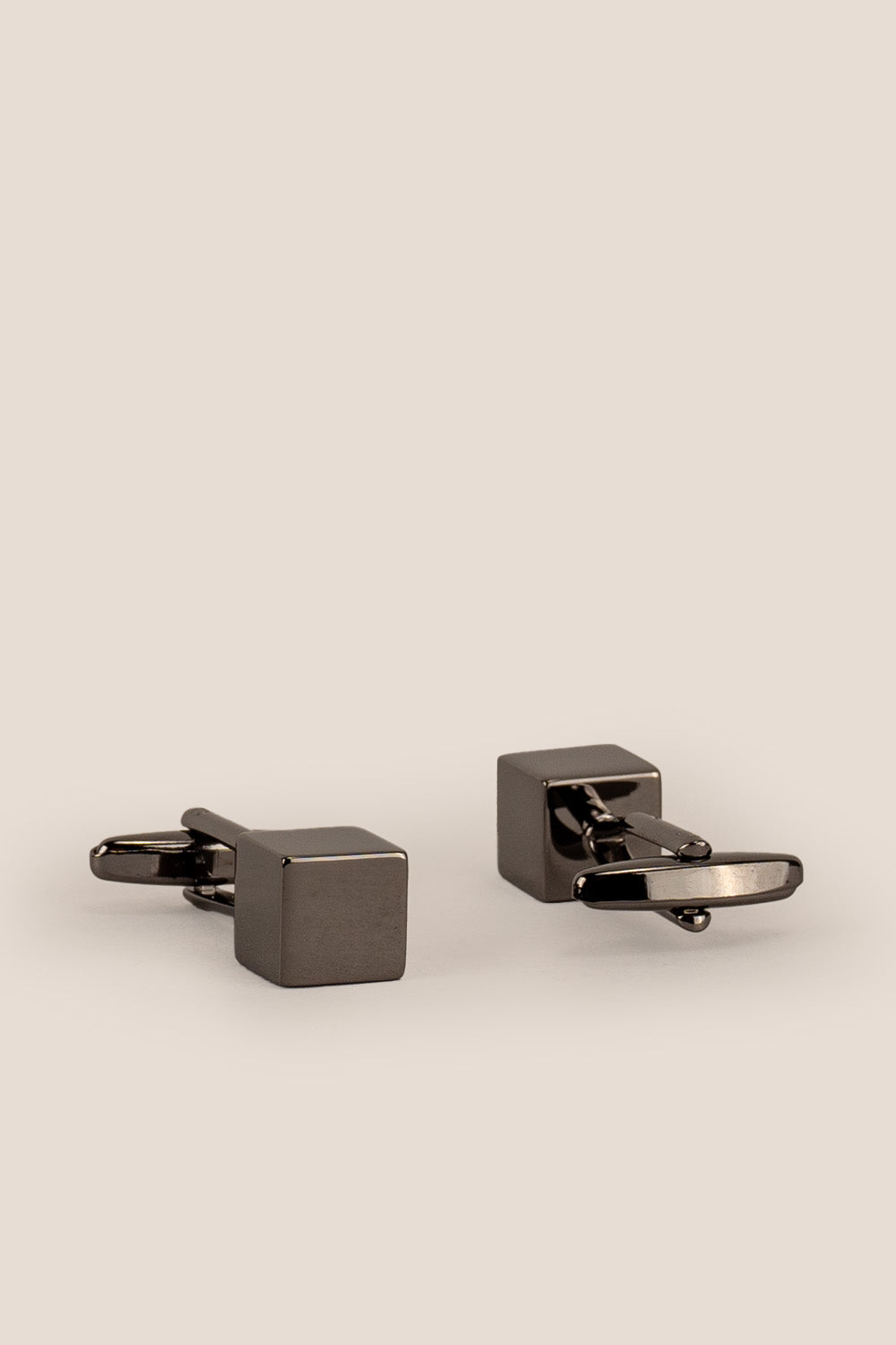 Cube Black