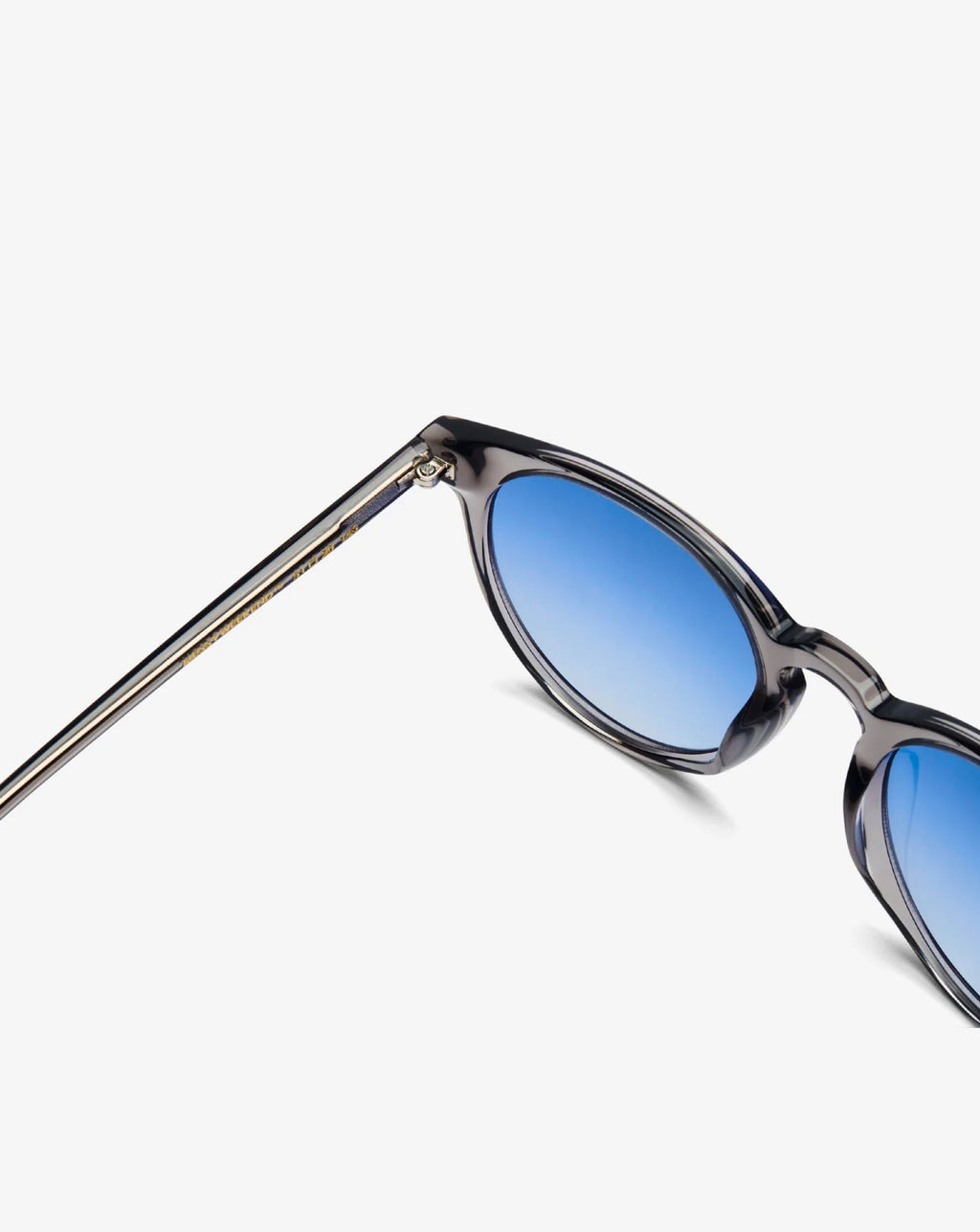 Messy Weekend New Depp Sunglasses BLUE GREY CRYSTAL