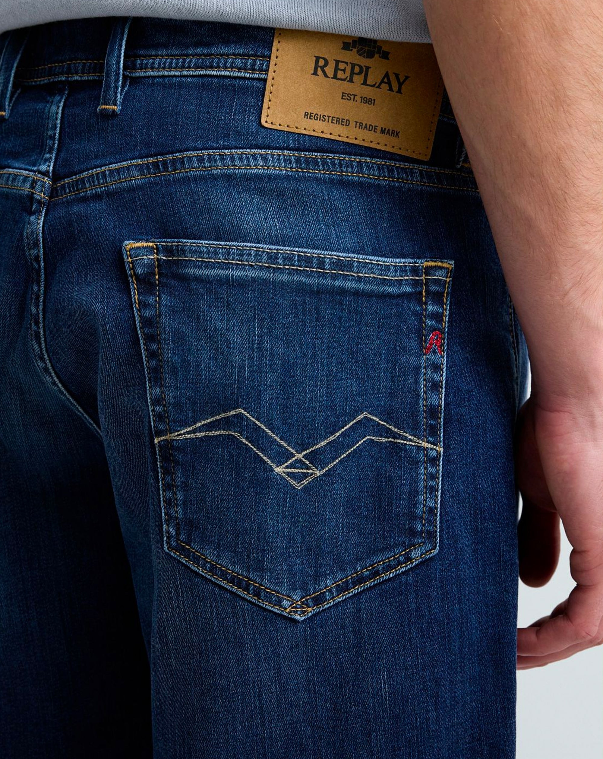 Replay Grover Straight Fit Stretch Denim Shorts M1072.685.192.009