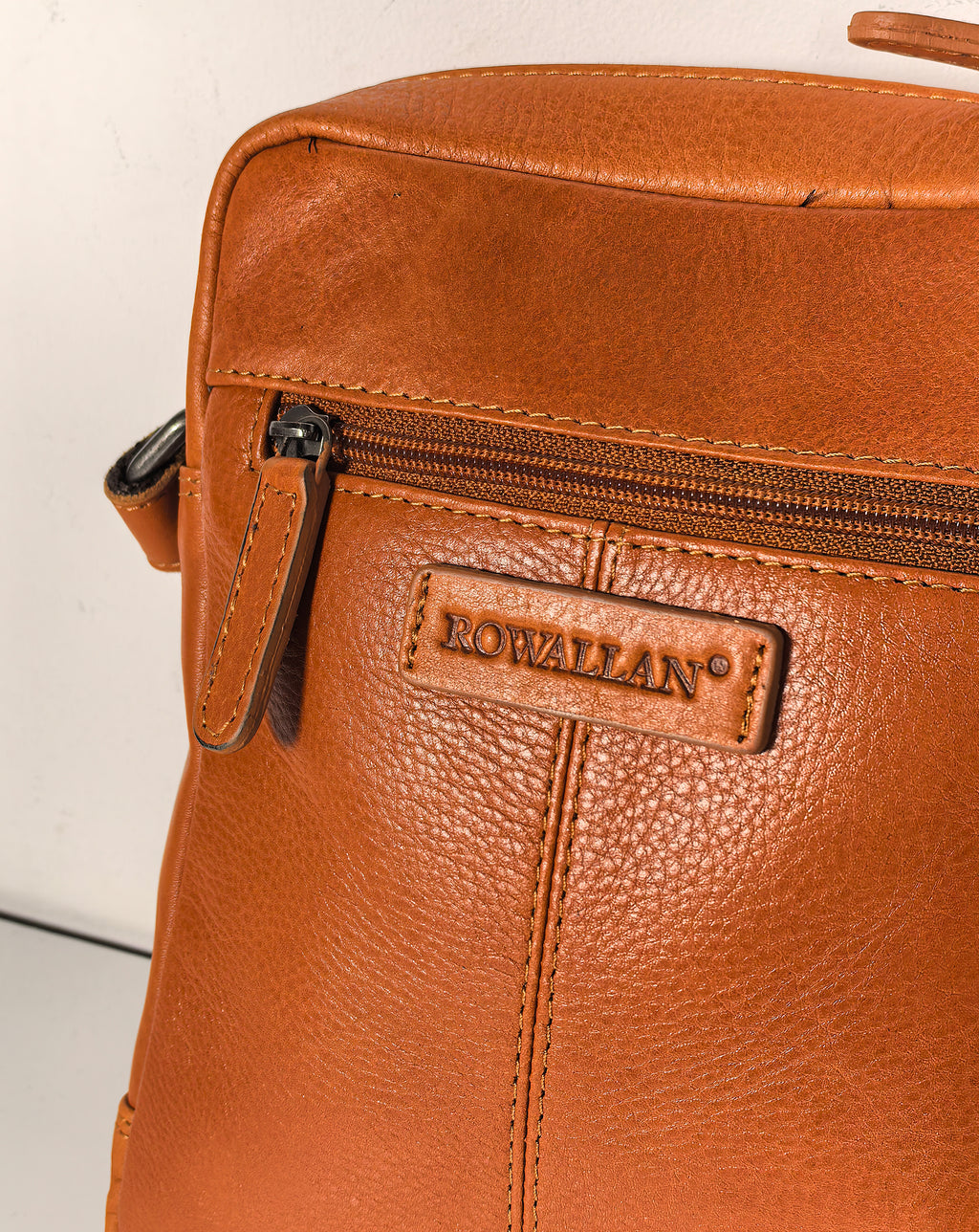 Rowallan Spartan Light Tan Medium Single Top Zip Cross Body Man Bag