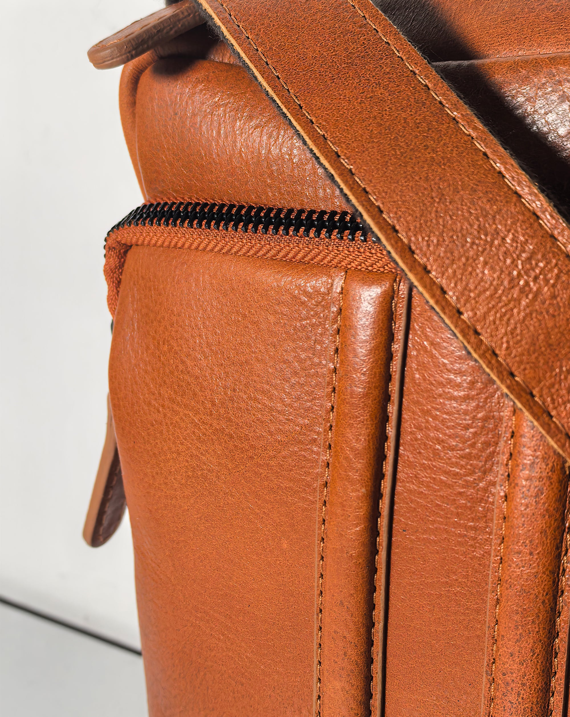 Rowallan Spartan Light Tan Medium Size Soft Leather Crossbody Man Bag