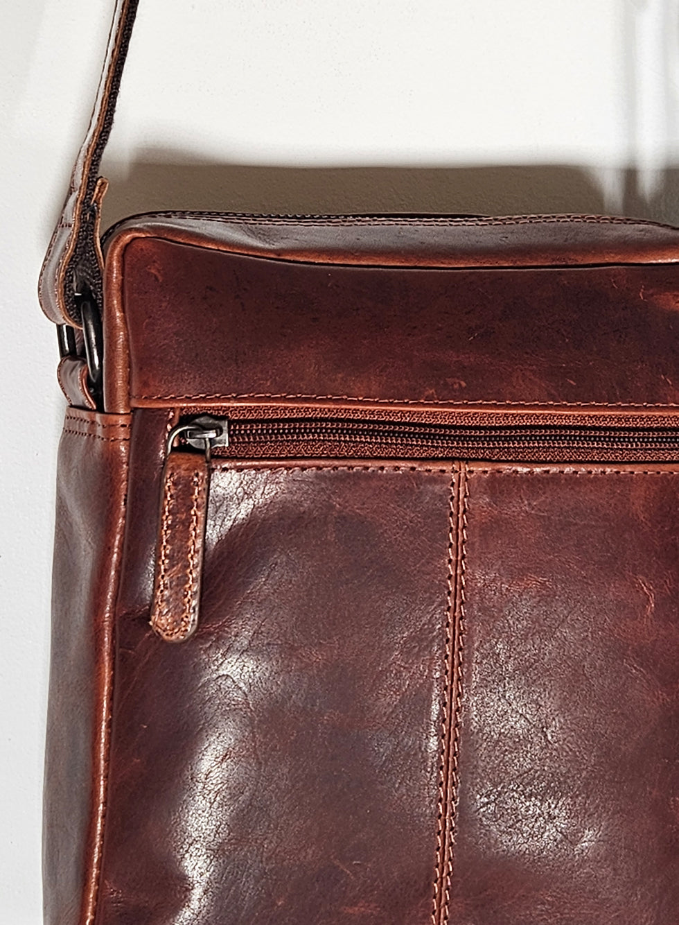 Rowallan Trojan Cross Body Bag Cognac